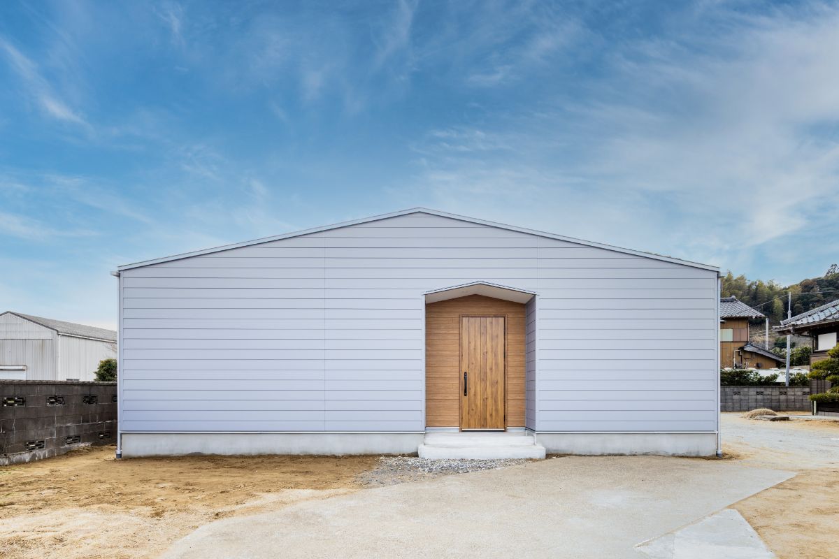 家事ストレスを極限まで減らす中庭付き平屋 画像